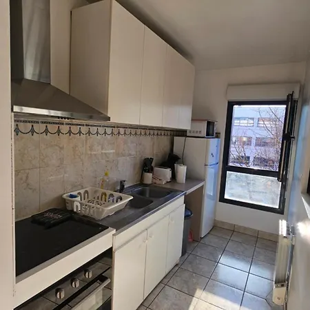 La Commanderie Apartment *